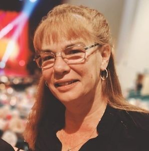 Meet your Posher, Paula